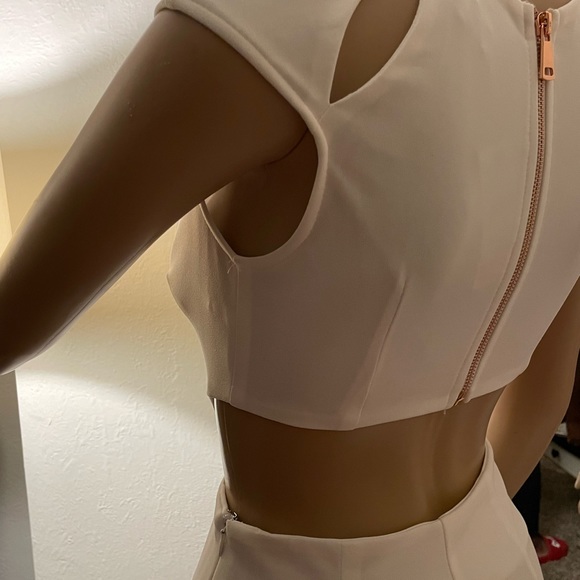 Jumpsuit with cutouts 📐🤍🪞 - Picture 7 of 12